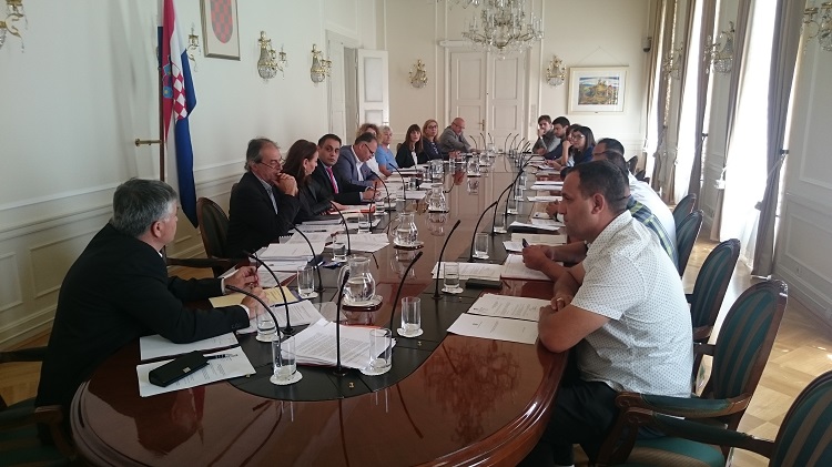 Slika /slike/Radna skupina_foto1.jpg